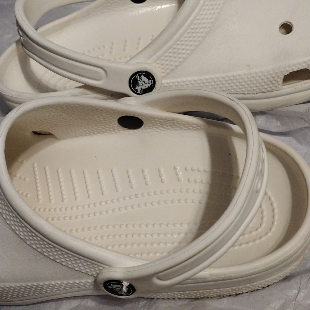 Crocs   - Picture 4 of 6